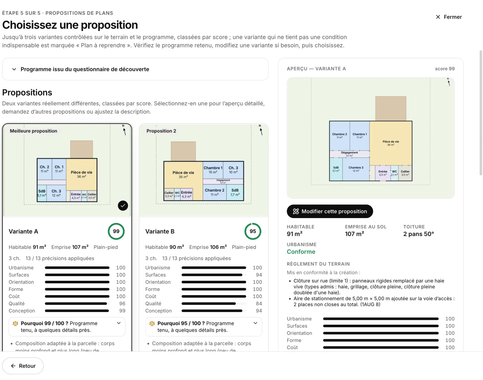 Propositions de plans pour une maison de plain-pied : variantes notées 99 et 95 sur 100, implantées sur la parcelle, détail des critères